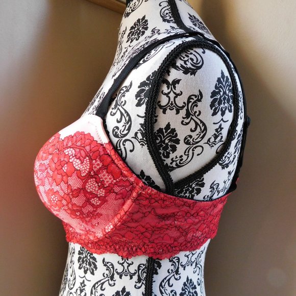 RARE VICTORIA'S SECRET DREAM ANGELS CHRISTMAS BRA - Picture 7 of 14